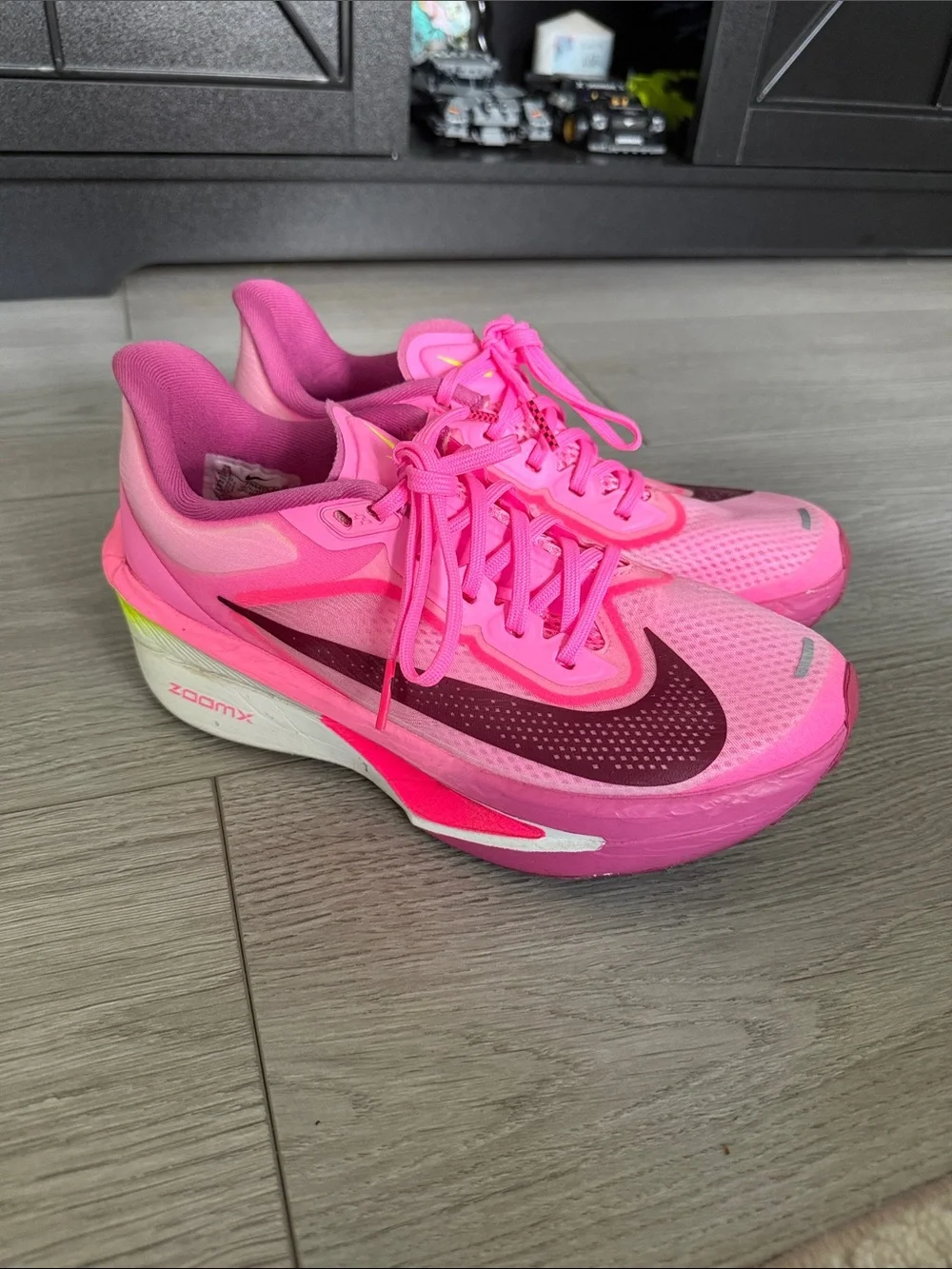 Nike Zoomx with flyplate - Lightweight Performance